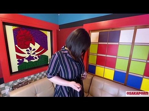 ❤️ ትልቅ ቲቶች ያለው ጃፓናዊ ኩቲ ከወሲብ አሻንጉሊቶች ጋር ማስተርቤሽን ያደርግና ኦርጋዜም አለበት። በቃለ ምልልሷ ስለ ብልግና ልምዷ ትናገራለች። ግዙፍ ጡቶች እና ፀጉራማ እምሴ ጮክ ብለው እያቃሰቱ። ኦሳካፖርን ❤  በ%am.porno-flix.ru